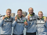 Kajak-Vierer der Männer wird Olympiasieger