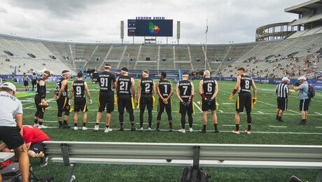 Neue Sportart für LA: Deutsche Flag Football Teams dominieren zum WM-Auftakt