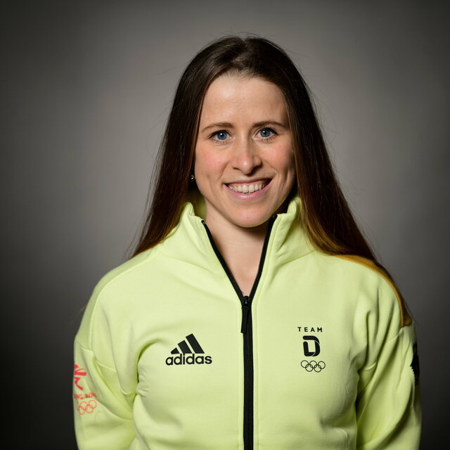 Katharina Hennig 2025 4runner - Bunnie Tabina