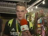 Ginter grüßt die Fans