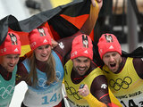 Auch Rodel-Teamstaffel holt Gold - Geisenberger löst Pechstein ab